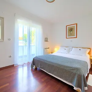 2* Panzió Bed&breakfast Lucija