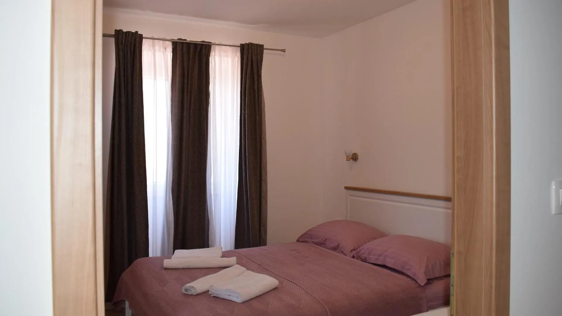 Apartments Kamelija Punat 0*,