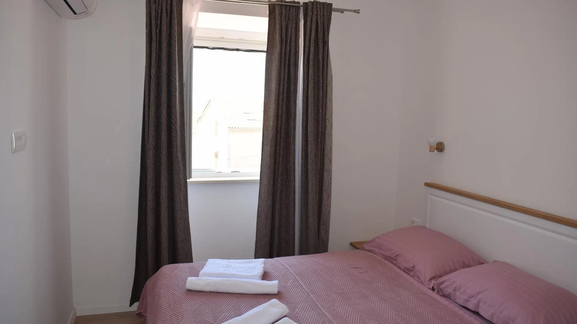 Apartments Kamelija Punat